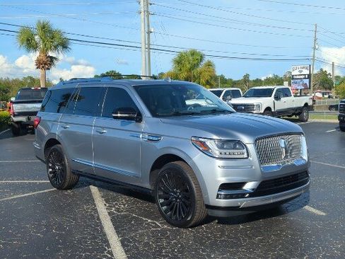 Used 2021 Lincoln Navigator Reserve w/ Luxury Package image 14
