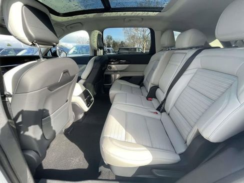 New 2026 Lincoln Nautilus Reserve image 7