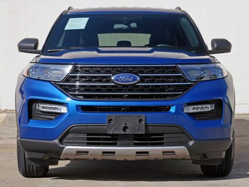 Used 2020 Ford Explorer XLT w/ Equipment Group 202A RWD image 6