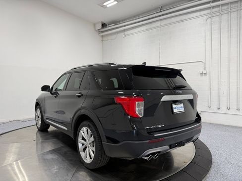 Used 2023 Ford Explorer Platinum w/ Technology Package image 5