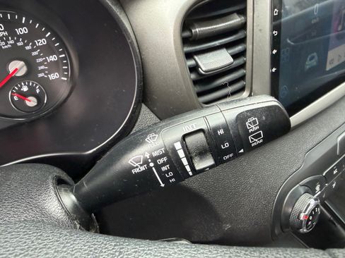 Used 2016 Kia Sorento LX image 32