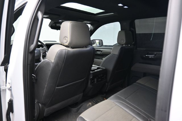 Used 2022 Chevrolet Silverado 1500 ZR2 w/ Technology Package AWD/4WD image 12