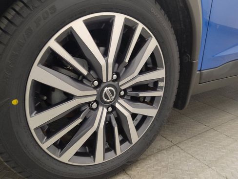 Used 2021 Nissan Kicks SV FWD image 31