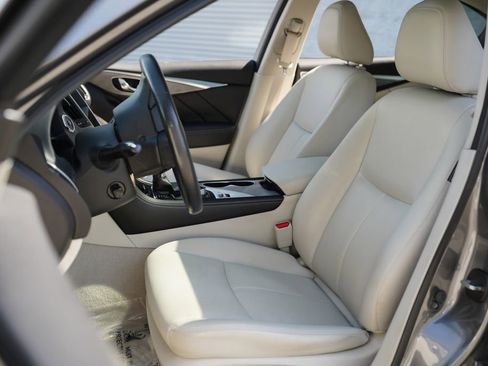 Used 2017 INFINITI Q50 3.0t Premium w/ 3.0T Premium Plus Package image 23