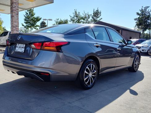 Used 2021 Nissan Altima 2.5 S image 6
