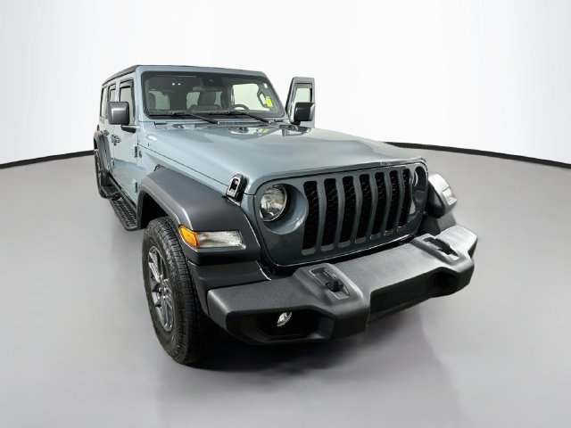 Used 2024 Jeep Wrangler Unlimited Sport AWD/4WD image 3