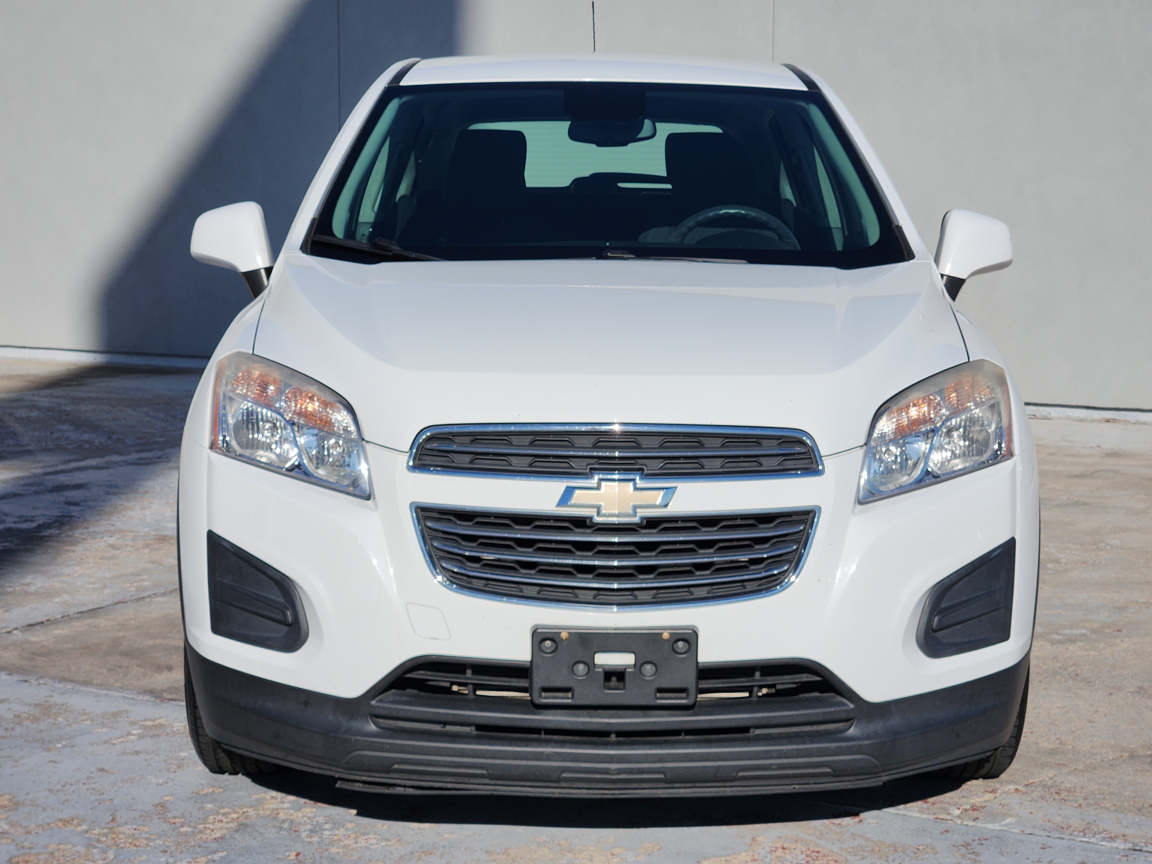 Used 2016 Chevrolet Trax LS FWD image 2