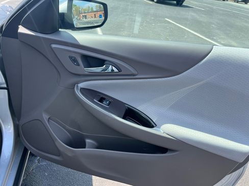 Used 2017 Chevrolet Malibu Hybrid w/ Driver Confidence Package image 35