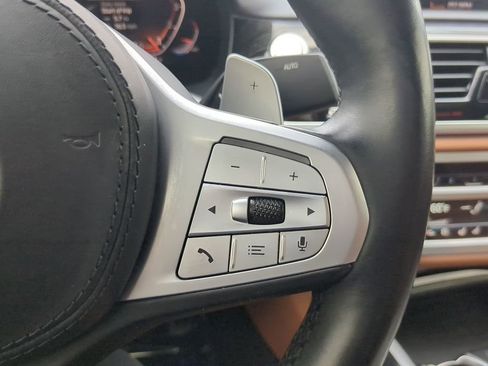 Used 2021 BMW 750i xDrive w/ Executive Package image 26