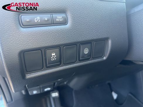 Used 2024 Nissan Murano SV image 37