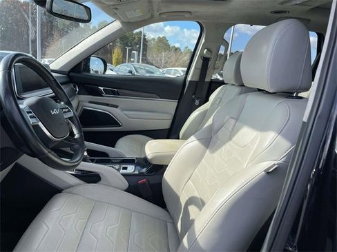 Used 2022 Kia Telluride SX w/ SX Prestige Package image 32
