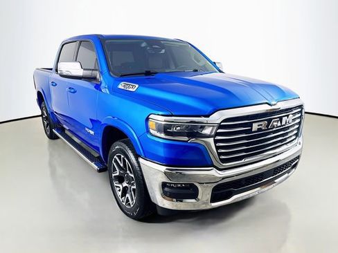 Used 2025 RAM 1500 Laramie AWD/4WD image 3
