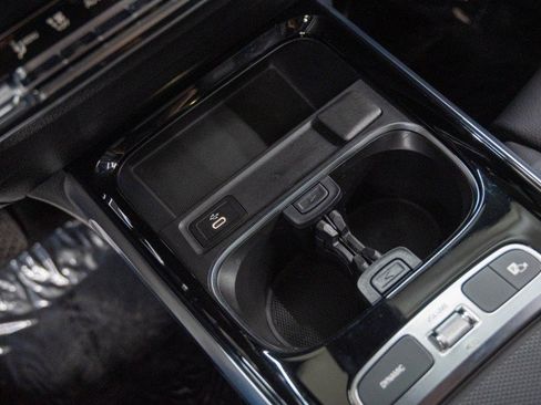 Certified 2026 Mercedes-Benz GLB 250 image 32