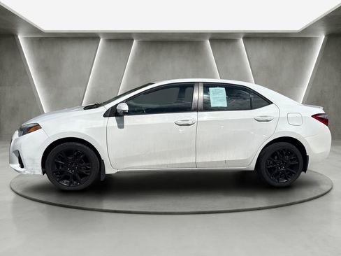 Used 2016 Toyota Corolla S Special Edition FWD image 3