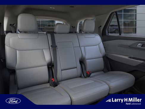 New 2026 Ford Explorer Active AWD/4WD image 11