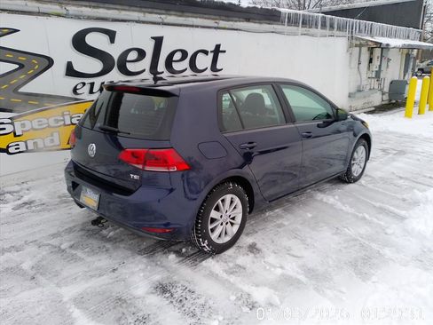 Used 2015 Volkswagen Golf S image 3