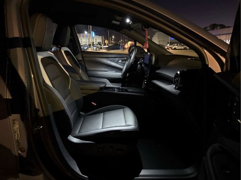 Used 2025 Chevrolet Blazer EV LT w/ Super Cruise Package image 12