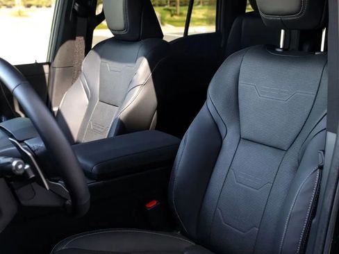 Used 2025 Lexus GX 550 image 26