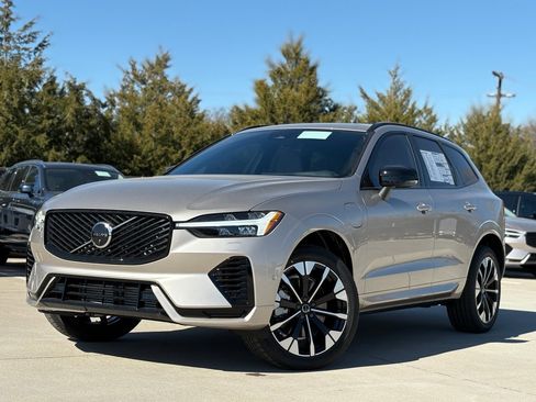 New 2026 Volvo XC60 T8 Plus w/ Protection Package Premier image 2