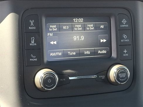 Used 2024 RAM 2500 Tradesman w/ Chrome Appearance Group image 15