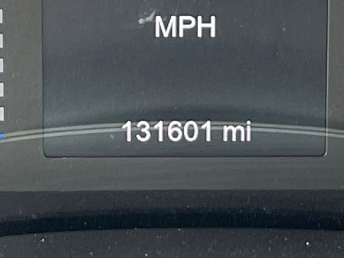 Used 2017 Chrysler Pacifica Touring FWD image 7