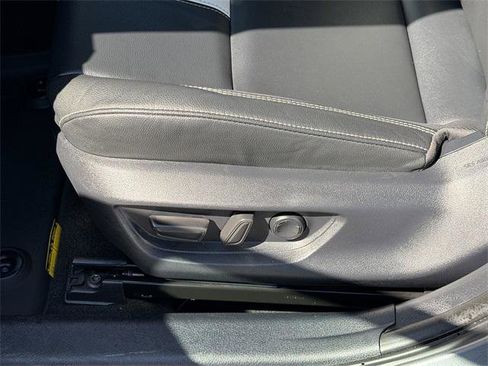 Certified 2025 Toyota Camry SE image 20