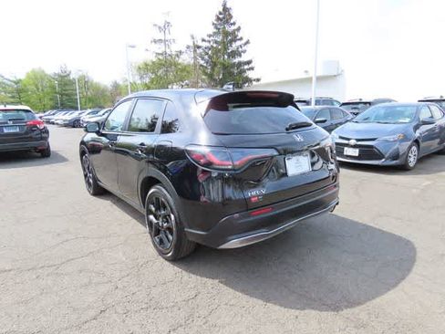 Used 2023 Honda HR-V Sport image 4