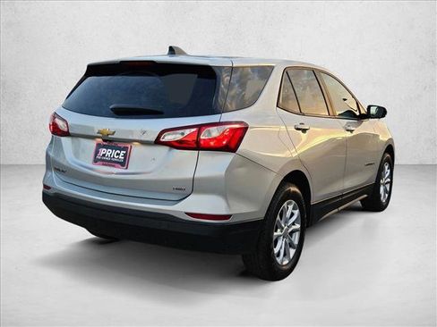 Used 2020 Chevrolet Equinox LS w/ LS Convenience Package image 5