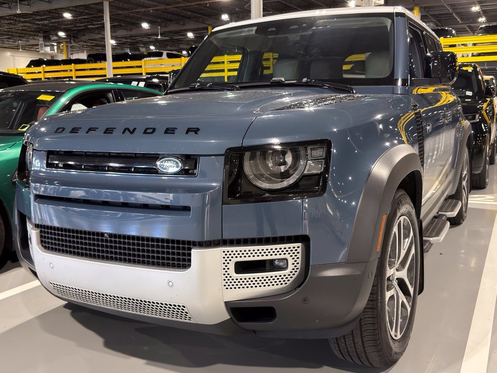 Used 2020 Land Rover Defender 110 HSE AWD/4WD image 1