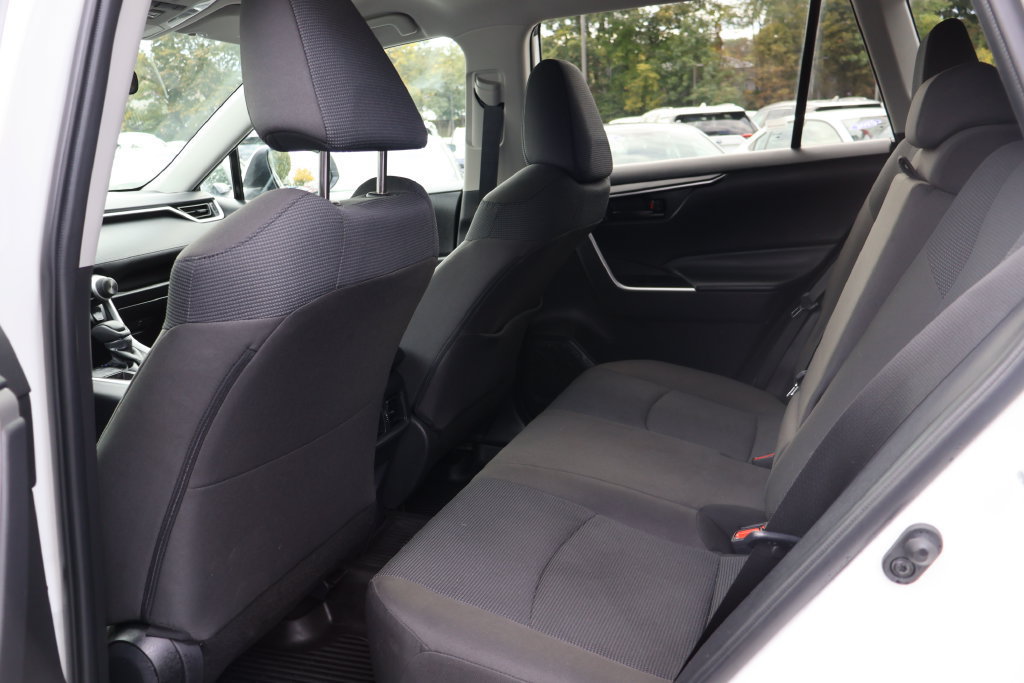 Certified 2024 Toyota RAV4 LE AWD/4WD image 16