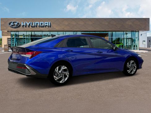 New 2025 Hyundai Elantra Sport image 8