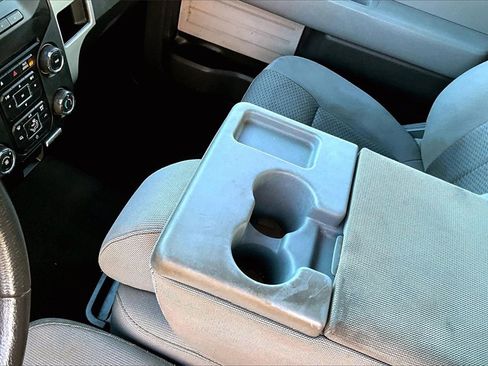 Used 2014 Ford F150 XLT w/ XLT Chrome Package image 15