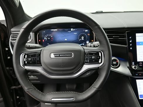Used 2023 Jeep Grand Wagoneer Series II w/ Flexible Seating Group AWD/4WD image 28