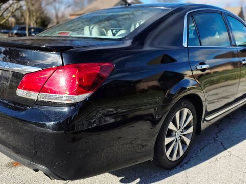 Used 2011 Toyota Avalon Limited image 5