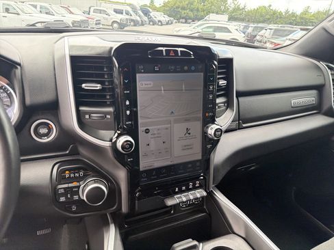 Used 2023 RAM 1500 Big Horn AWD/4WD image 32
