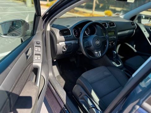 Used 2013 Volkswagen Golf 4-Door FWD image 22