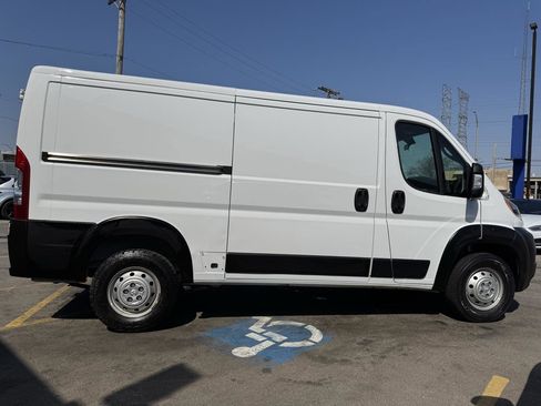 Used 2021 RAM ProMaster 2500 w/ Interior LED Lighting Group image 4