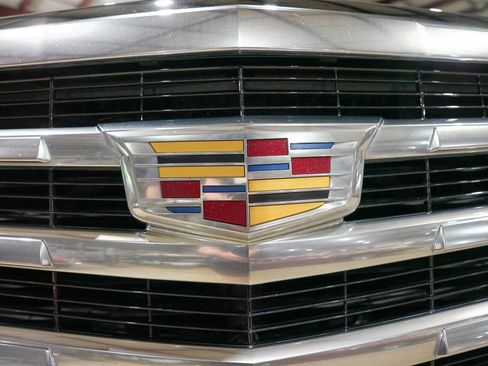 Used 2017 Cadillac Escalade Luxury AWD/4WD image 21