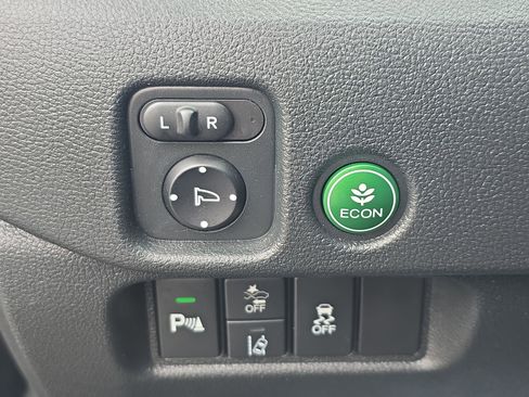 Certified 2022 Honda Pilot Touring image 27