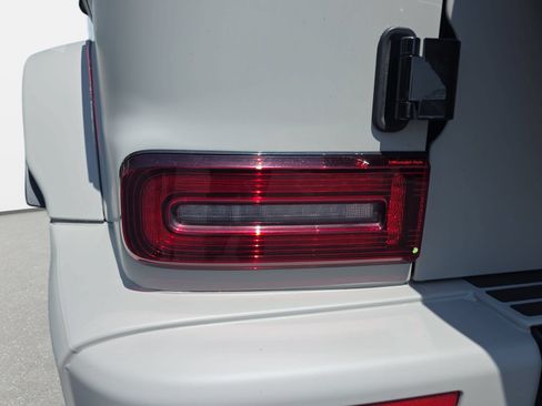 Used 2024 Mercedes-Benz G 550 image 32