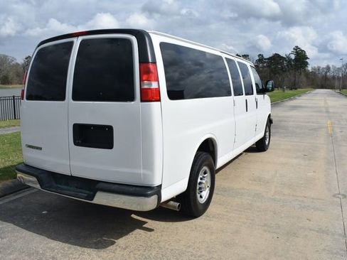 Used 2020 Chevrolet Express 3500 LT w/ LT Preferred Equipment Group image 4