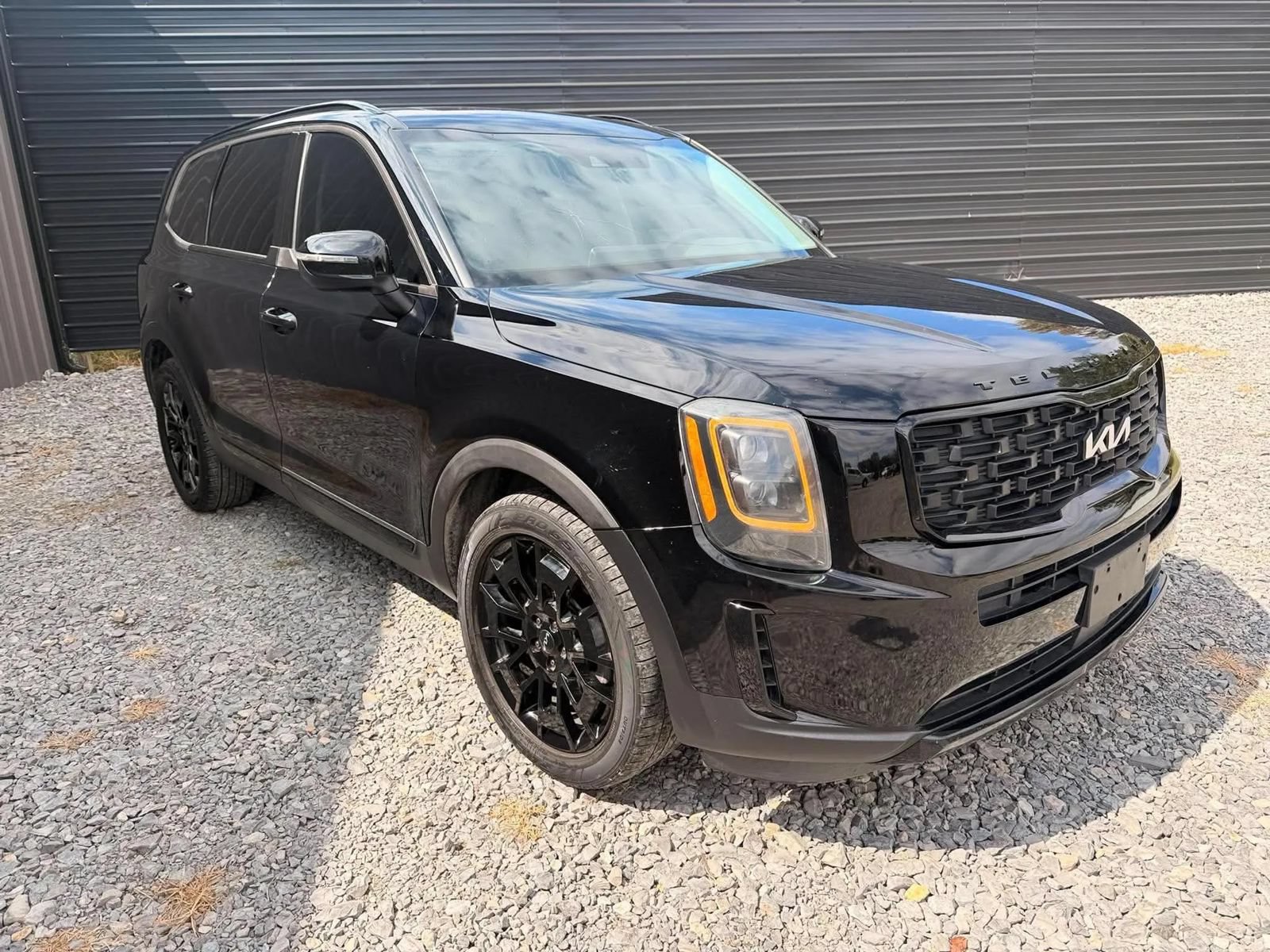 Used 2022 Kia Telluride EX w/ EX Premium Package AWD/4WD image 3
