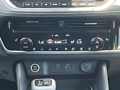 Used 2023 Nissan Rogue SL w/ SL Premium Package AWD/4WD image 19