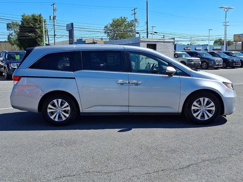 Used 2015 Honda Odyssey EX image 4