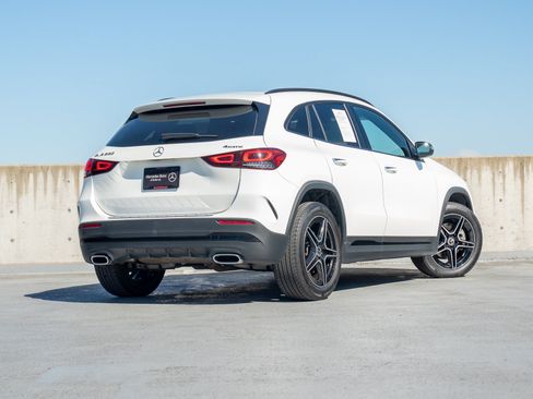 Certified 2021 Mercedes-Benz GLA 250 4MATIC image 4