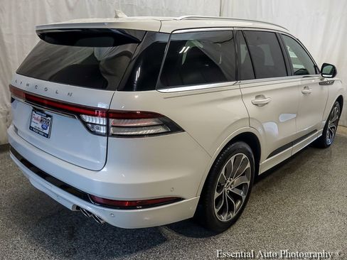 Used 2023 Lincoln Aviator Grand Touring w/ Equipment Group 301A AWD/4WD image 9