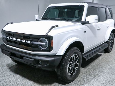 Used 2025 Ford Bronco Outer Banks AWD/4WD image 30