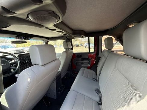 Used 2008 Jeep Wrangler Unlimited Rubicon w/ Dual Top Group image 34
