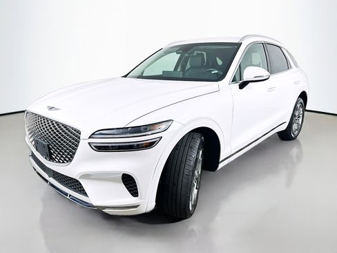 Used 2025 Genesis GV70 2.5T AWD/4WD image 3