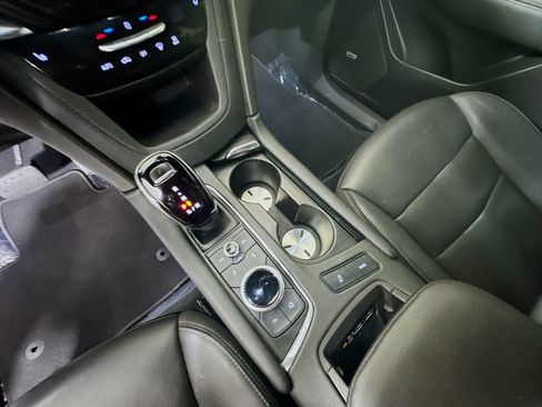 Used 2021 Cadillac XT6 Premium Luxury FWD image 22